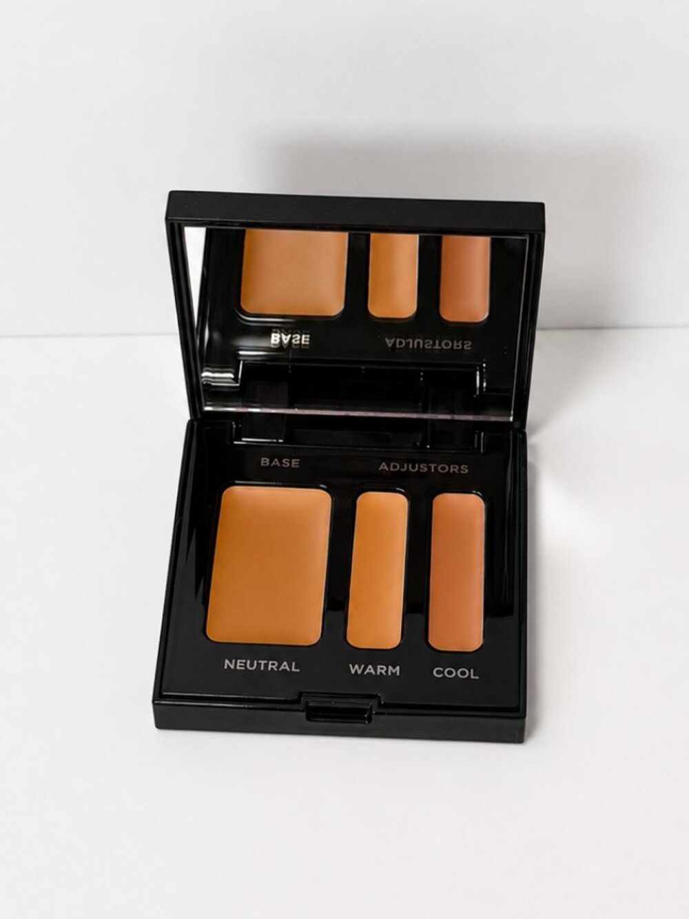 Laura Mercier Secret Camouflage Complexion Perfector – Shade 04 Medium NEW